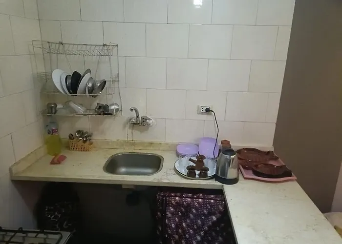 Aparthotel سياحي مكيف صف أول علي البحر مباشره ومكيف وبحديقه خاصه *