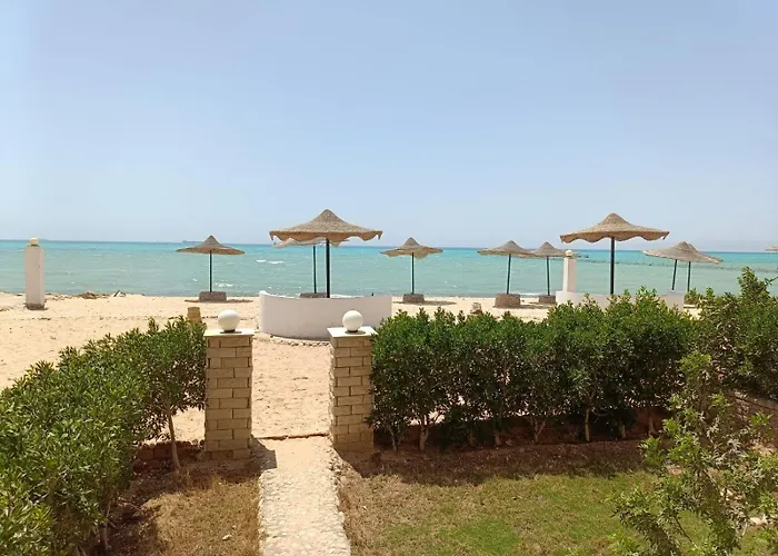 سياحي مكيف صف أول علي البحر مباشره ومكيف وبحديقه خاصه Aparthotel Ras Sedr
