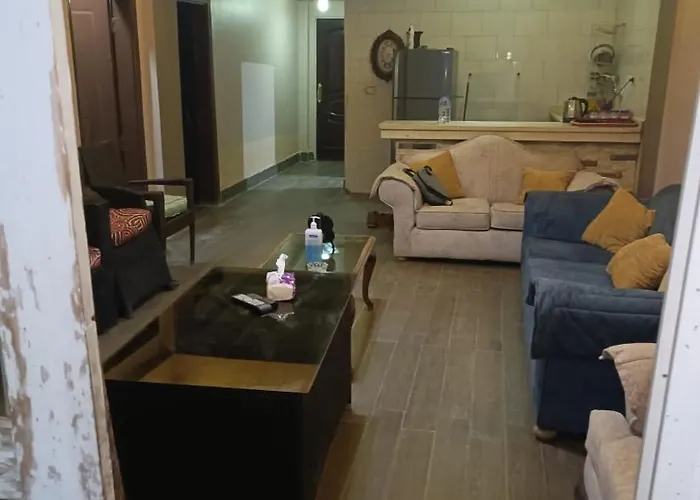 سياحي مكيف صف أول علي البحر مباشره ومكيف وبحديقه خاصه Aparthotel *